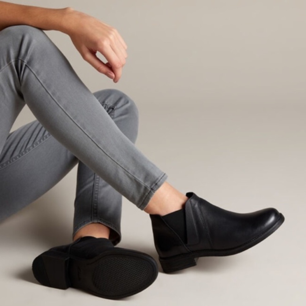 🆕 Clarks Demi Beat Bootie
